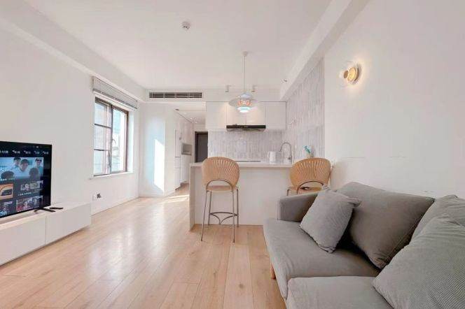 Weining rd/modern 1br 2lr/elevator/bright room/brand furniture@L2