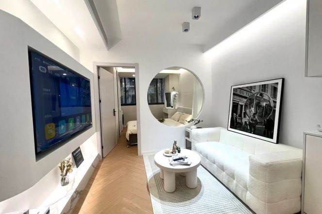 L2/11Jiangsu rd L14Wuding rd  Cozy 1br  /  Spacious / Bright / Stairs