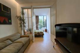 High ceiling one bedroom Apt+gym+heating+central AC @Changping