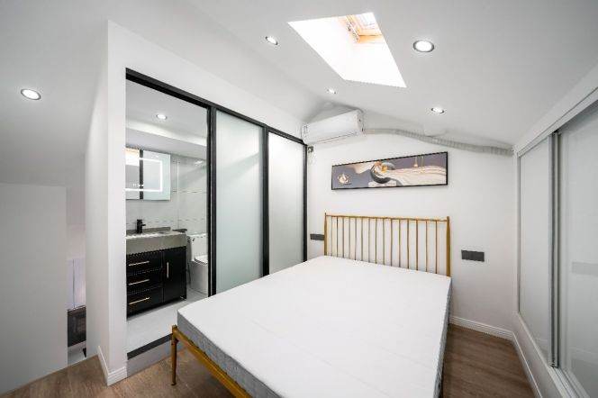 Nice Balcony 1Br/1Lr/1Bt apt nr South shanxi rd,M1/10/12