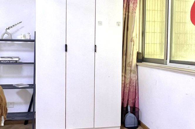 cozy room near Qufu rd, beside the suzhou greek, close to TJU, long/short term accepted