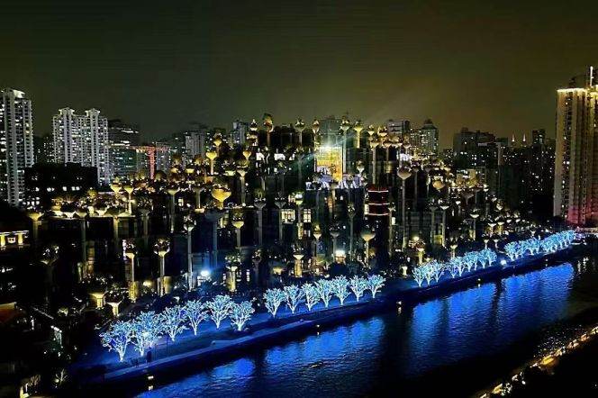 Brand new decoration 4brs with floor heating and river view  beside beautiful Su zhou river 