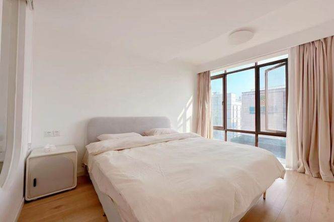 Weining rd/modern 1br 2lr/elevator/bright room/brand furniture@L2