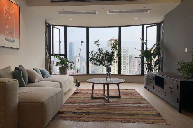 Jingan changping rd beautiful 2+1br 2bt apt with big windows & nice view