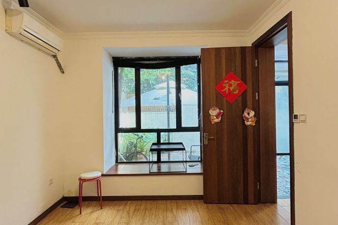 Valuable Hengshan/Wuxing Rd 2BR+2BA with Garden/Oven 12.5K 