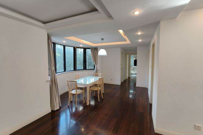 Valuable/Spacious Marseilles Garden 3BR+2BA with Balcony 13.2K  