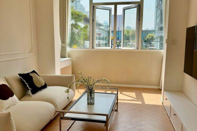 1BR-Changning Road-3-minute reach to Lines 2/3/4-Zhongshan Park