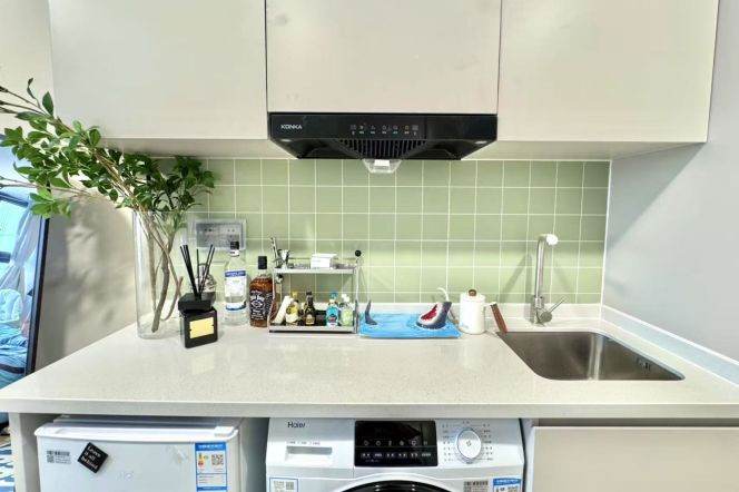 Jing A'n premium Youth Community,  easy reach to SHU, Tongji, Fudan UNI