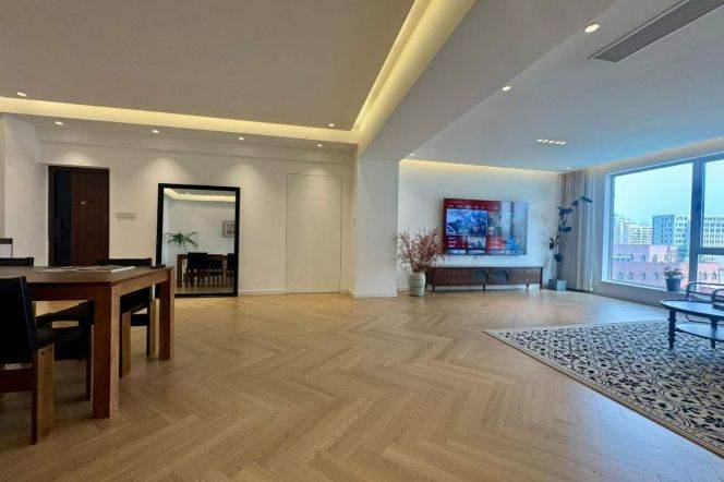3BR 2TH w/ Balcony near ZhaoJiaBang Rd M7/9