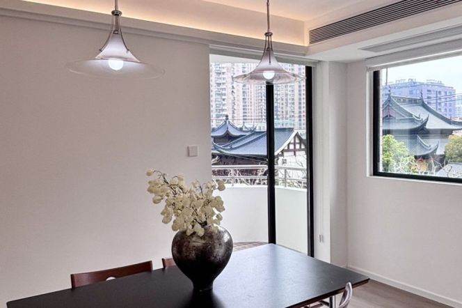 2Bdrs 2Baths/Spacious&New&Bright /Nice Compound/13 Jiang Ning Rd/open Balcony/lift