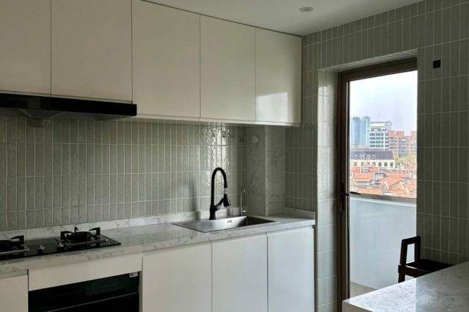 south Shaanxi rd 2br2bath150sqm