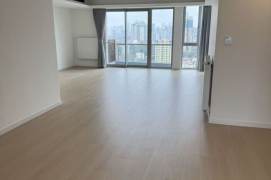 Brand new decoration 4brs with wall raditor and balcony nearby Anfu road