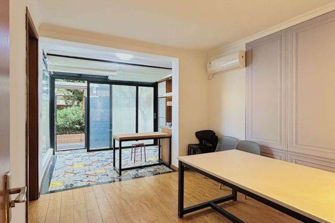 Valuable Hengshan/Wuxing Rd 2BR+2BA with Garden/Oven 12.5K 