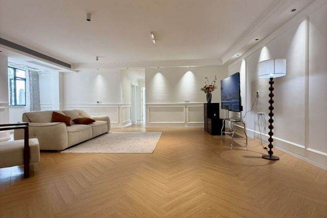 3br,150sqm, next to subway L3,4,10Hongqiao& L11Jiaotong Uni,19k