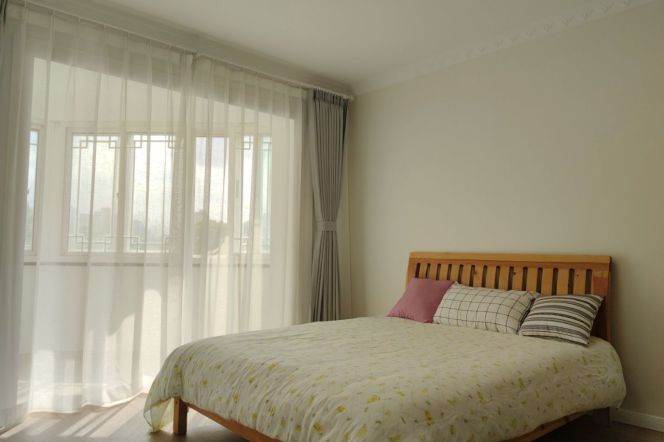 Valuable Hongqiao&Gubei 3BR+2BA with Balcony 15K 