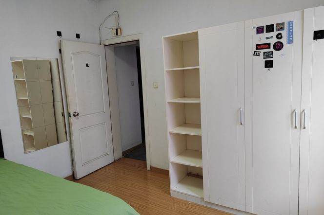 Cozy center room 1stop to Jiaotong university/zhong shan park /jiang su lu ECNU