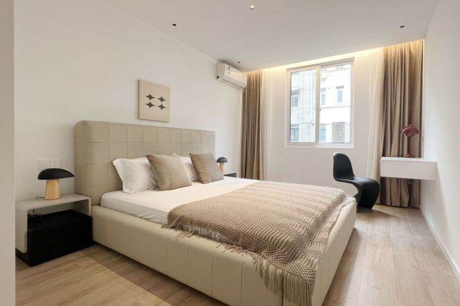 Delicate bright 1br and loushanguan road M2