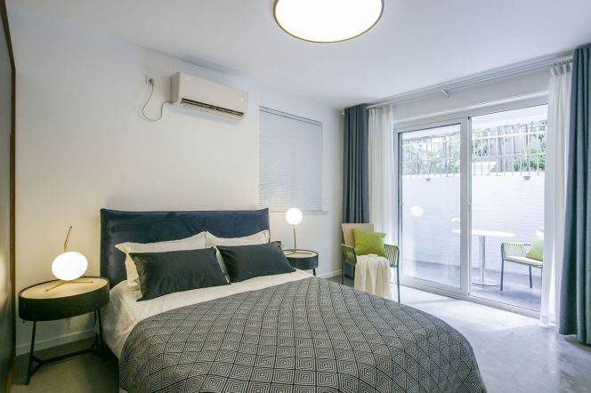 Cozy 1br old apt with Yard nr Jiashan Rd   L9&12   