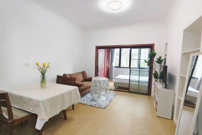  Comfy 1br old apt @Changning L2/3/4/11