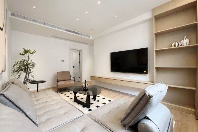 Delicate bright 1br and loushanguan road M2