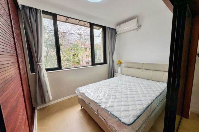  Comfy 1br old apt @Changning L2/3/4/11