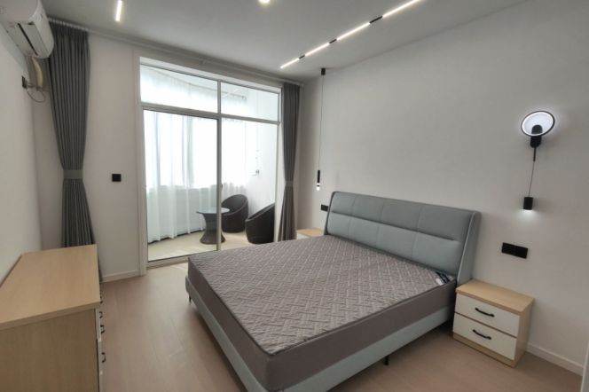 Gubei Athens Garden 3BR+2BA with Floorheating,Central AC 14.8K  