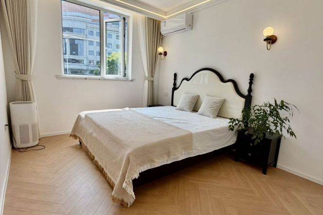 0 step Zhongshan Park Metro L2/3/4 | Sunny 1Br 60Sqm | 8.4K