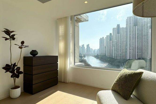 2br, river view. floor heating.,dryer,bath tub, dishwasher,17.5k