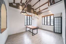 Bright 2brs&2baths with terrace near West Nanjing Road