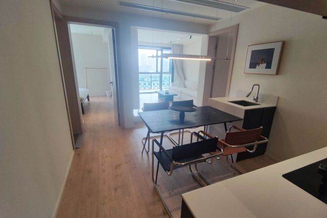 High-rise 2br/2bt Flat in Xujiahui