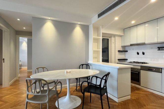 Bright &Charming&Modern 2Br-2bath flat / Palace Court / South Shanxi rd & IAPM