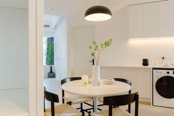 Jing'an Purple Garden — Luxury Serviced 1BR near West Nanjing Road — 16,720 RMB