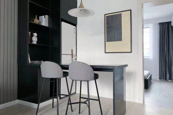 Specific 1br apt ,Wall Heating, Oven, close to songyuan,Line 10