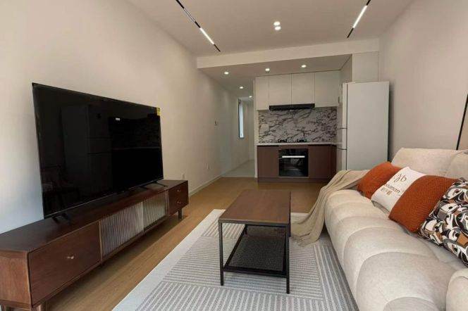 L2/11 Jiangsu rd   Cozy 1br All new / Bright / Modern/ Quiet / Stairs