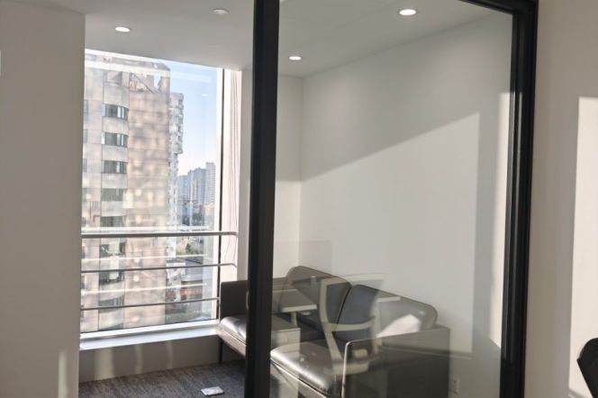 Refined decoration Office nr Jing’An Temple M2/7/14