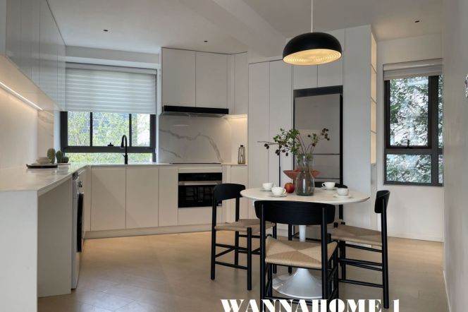 Spacious&Modern&Bright 1Bdr 1Bath Apt+Awesome View +West NanJing Rd CBD+Nice Building