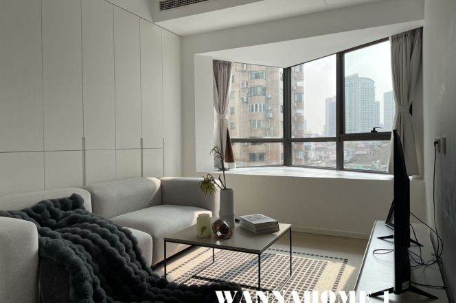 Spacious&Modern&Bright 1Bdr 1Bath Apt+Awesome View +West NanJing Rd CBD+Nice Building