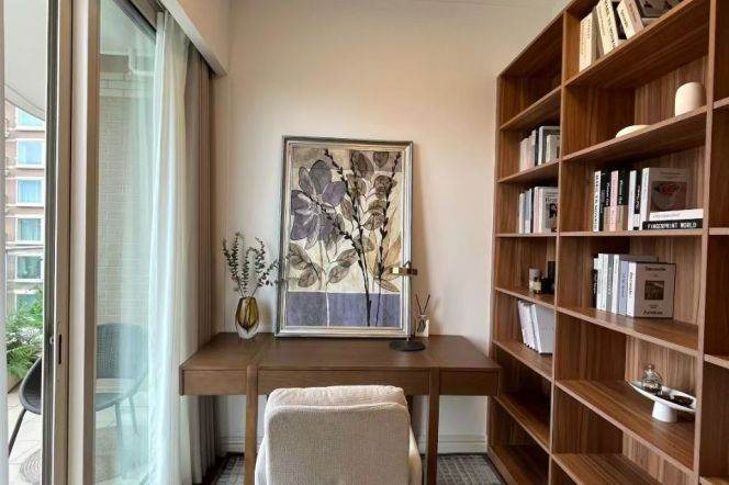 Modern 3brs with floor heating and balcony  in Xintiandi