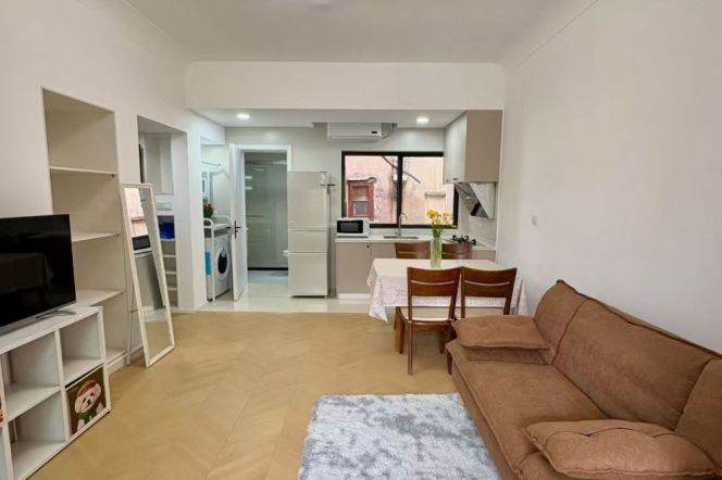  Comfy 1br old apt @Changning L2/3/4/11