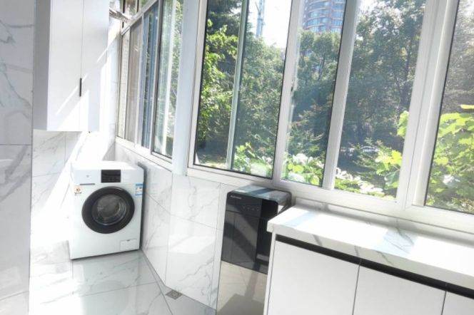 Gubei Athens Garden 3BR+2BA with Floorheating,Central AC 14.8K  