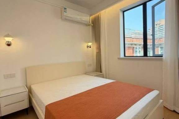 Lovely one bedroom Apt+central AC+oven+Dryer near L2/11Jiangsu Rd