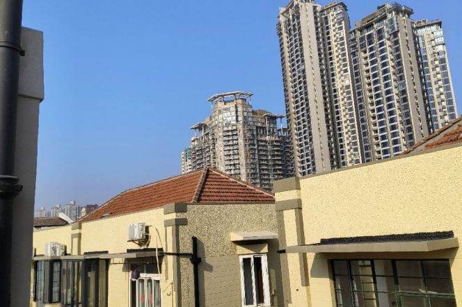 Nice terrace 1Br/1Lr/1Bt apt nr Changshu rd,M1/7