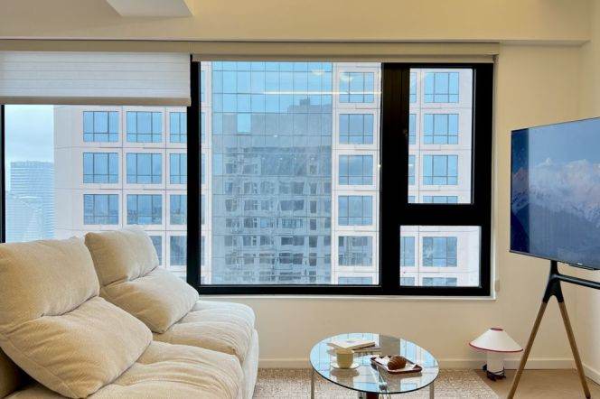 Brand New 1-Bed | High Floor, Big Windows | Central AC, Oven, Washer/Dryer | Parking Available