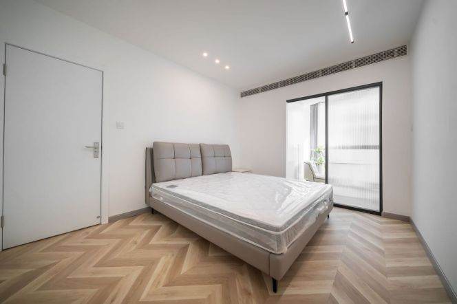 1+1 br near L1/L10/L12 south shaanxi rd station+floor heating