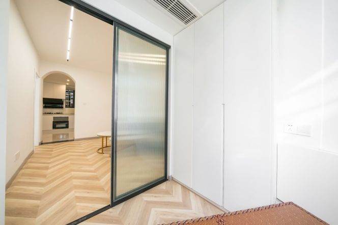 1+1 br near L1/L10/L12 south shaanxi rd station+floor heating