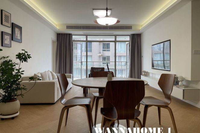Large Open Balcony+Spacious&Really Bright 3Brs 2Baths Apt+Jing An Temple+Great Compound