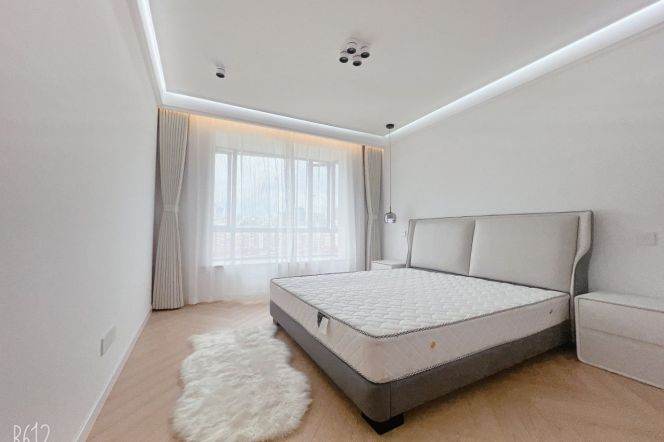 2br, floor heating, bath tub, wifi, subway L3,4,7Zhenping,key, 17k