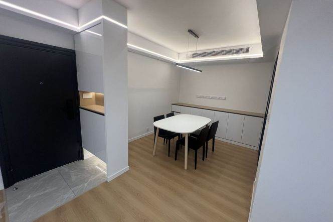 2 Brs, 2 Baths with Floor Heating/Bathtub, 120 sqm @ Shuicheng metro L10