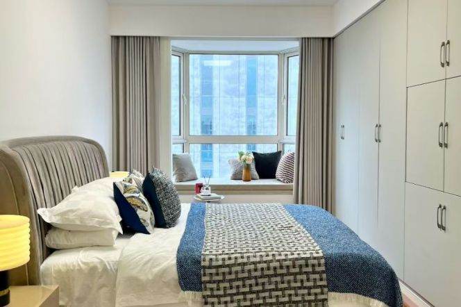 Modern 3brs with floor heating and balcony  in Xintiandi