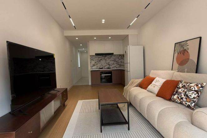 L2/11 Jiangsu rd   Cozy 1br All new / Bright / Modern/ Quiet / Stairs